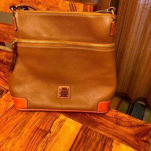 Dooney & Bourke crossbody. Brown.